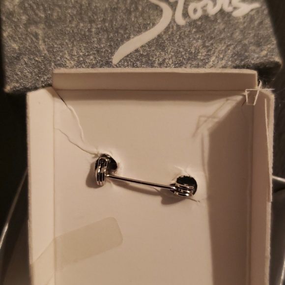 Genuine Jade dolphin pin - Picture 2 of 2